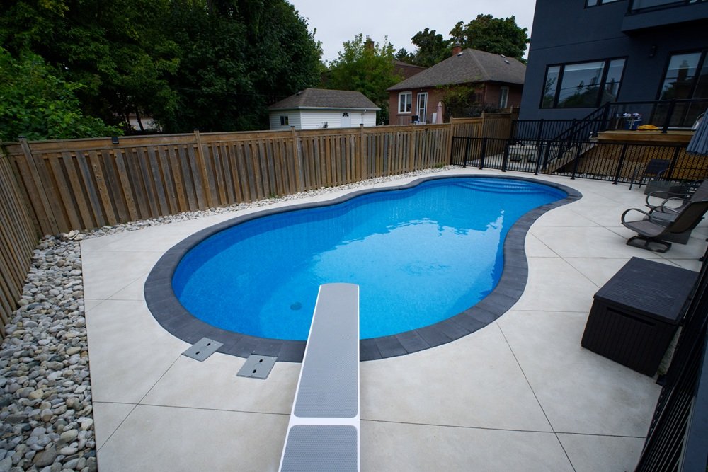 Vinyl Over Concrete/Steel Pools