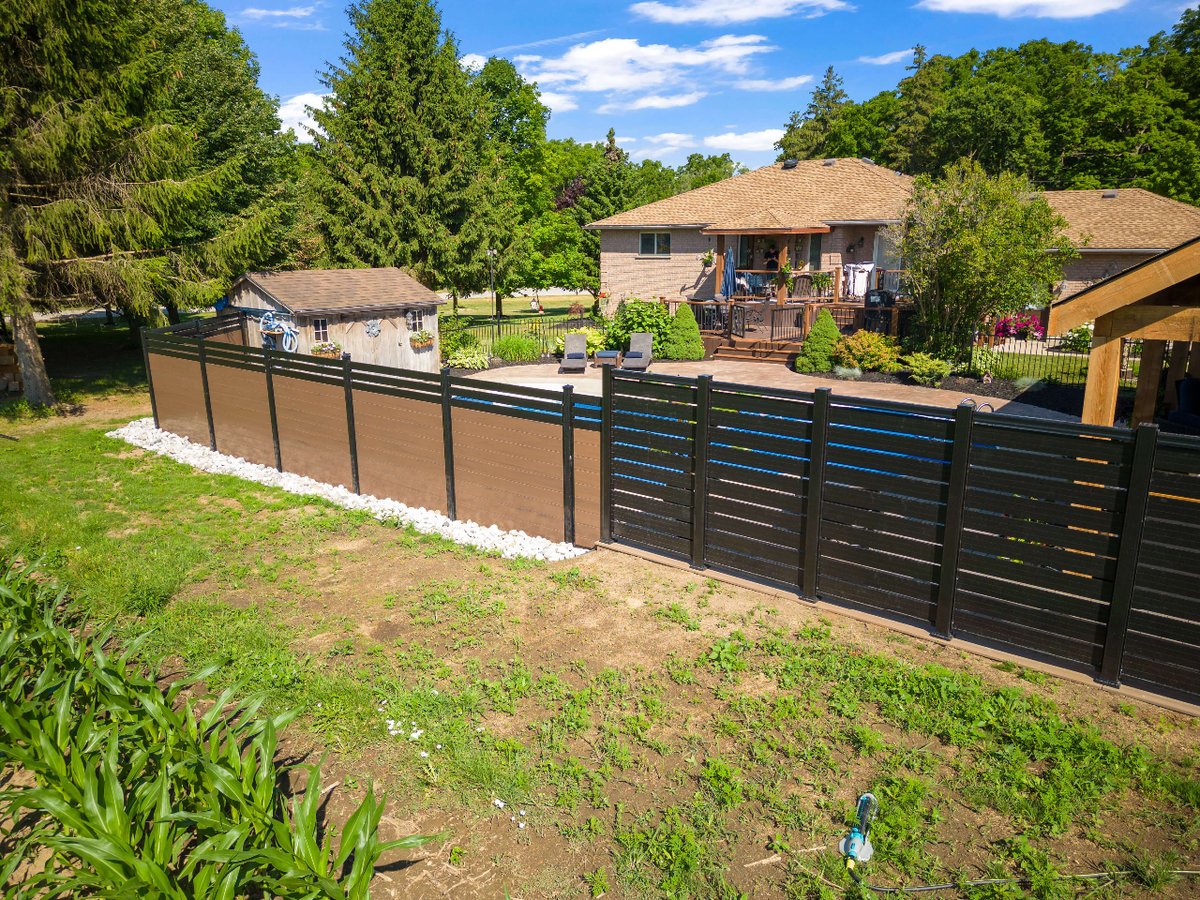 16537-Wyton-Road-Thorndale-Premiere-Fencing